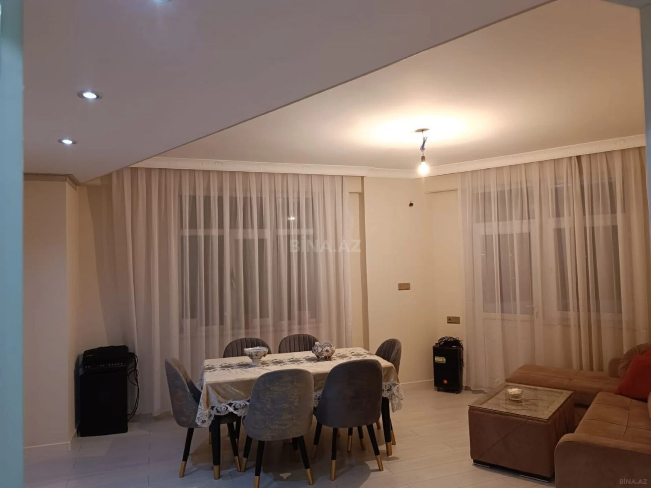 Satılır 3 otaqlı mənzil 105 m²