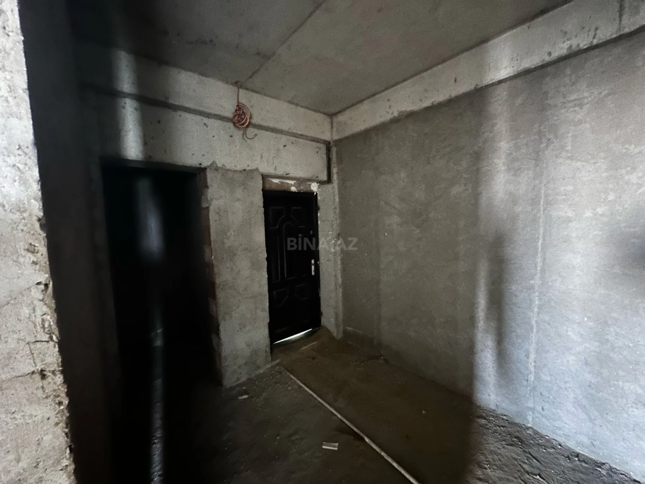 Satılır 2 otaqlı mənzil 91 m²