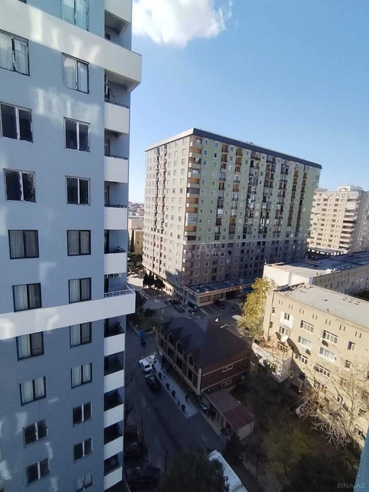Satılır 2 otaqlı mənzil 91 m²