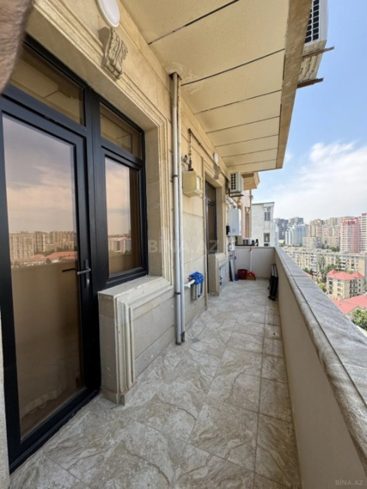 Kirayə verilir 3 otaqlı mənzil 95 m²
