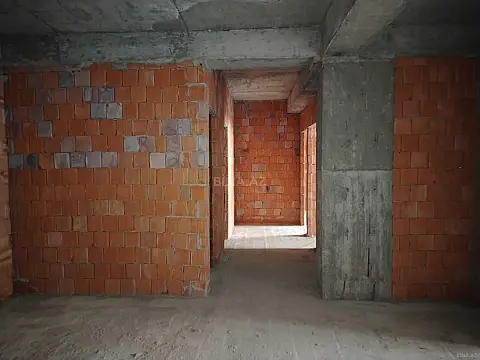 Satılır 3 otaqlı mənzil 163 m²