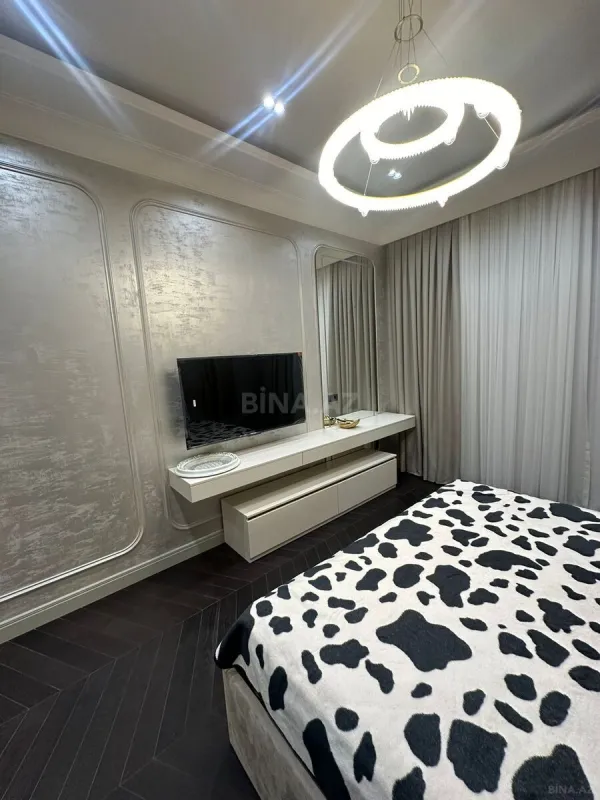 Kirayə verilir 3 otaqlı mənzil 180 m²