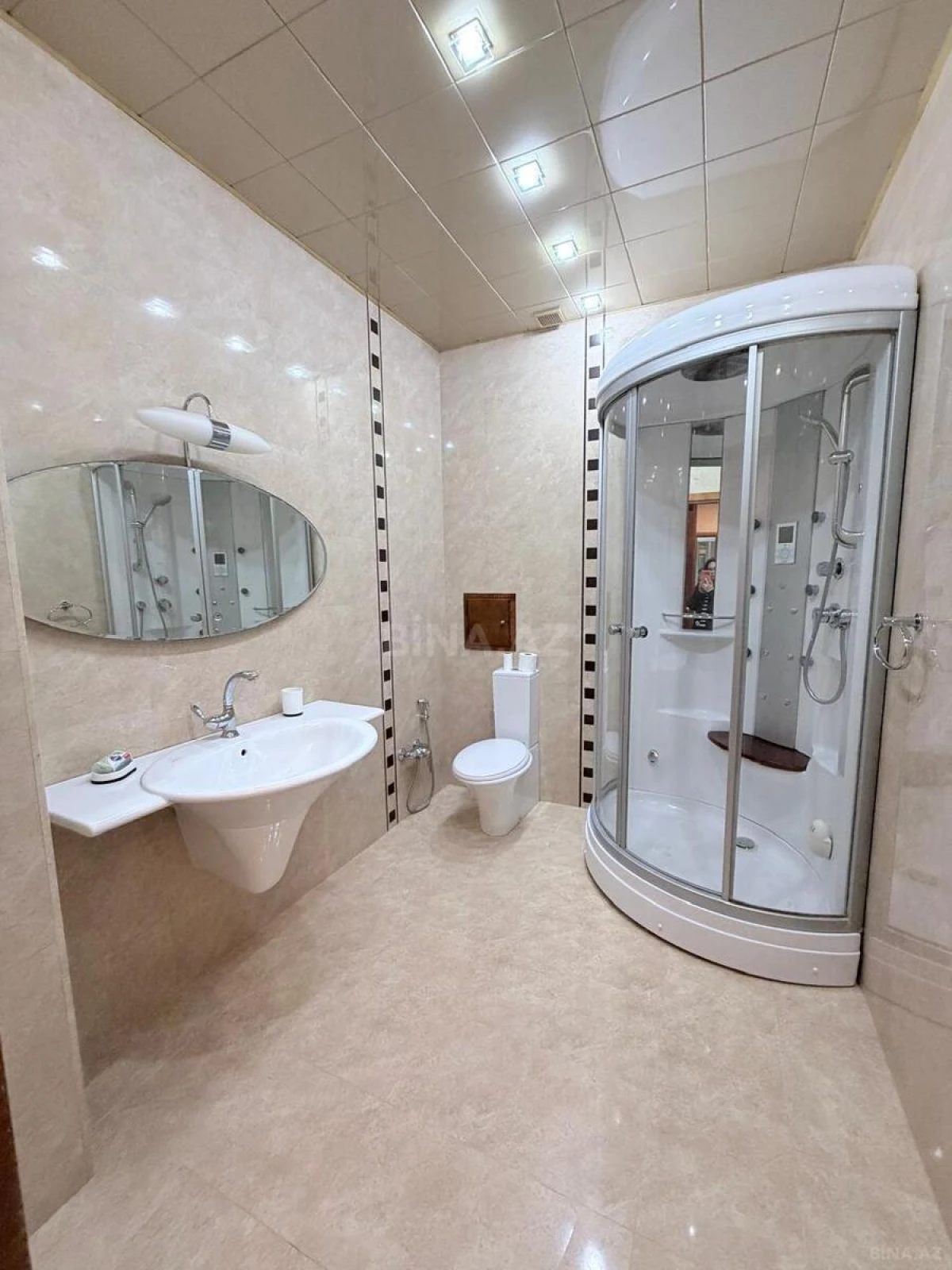 Satılır 3 otaqlı mənzil 120 m²