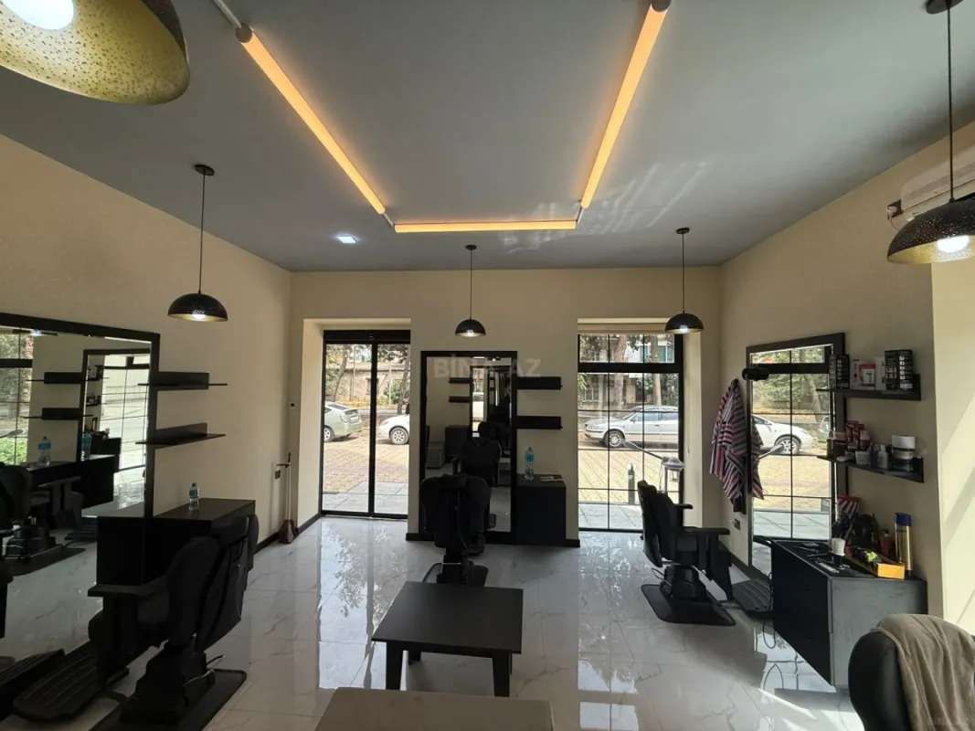 Satılır obyekt 200 m²