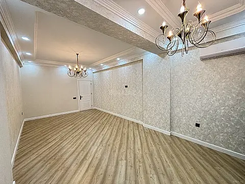 Satılır 3 otaqlı mənzil 130 m²