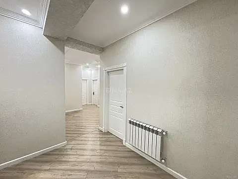 Satılır 3 otaqlı mənzil 130 m²