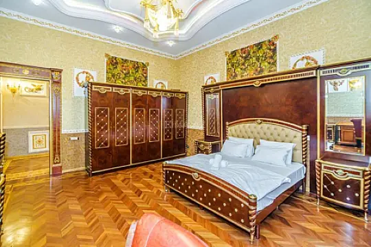 Kirayə verilir 6 otaqlı mənzil 220 m²