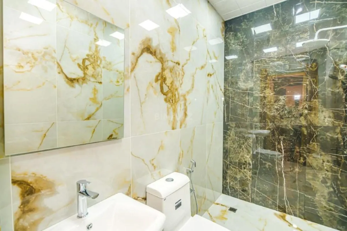 Kirayə verilir 6 otaqlı mənzil 220 m²