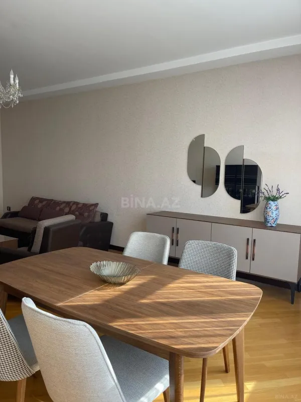 Kirayə verilir 2 otaqlı mənzil 100 m²