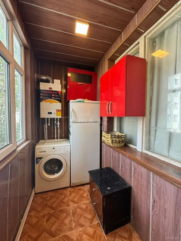 Kirayə verilir 2 otaqlı mənzil 60 m²