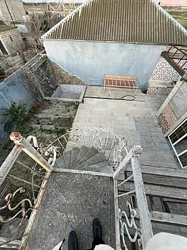 Satılır 6 otaqlı həyət evi 220 m²