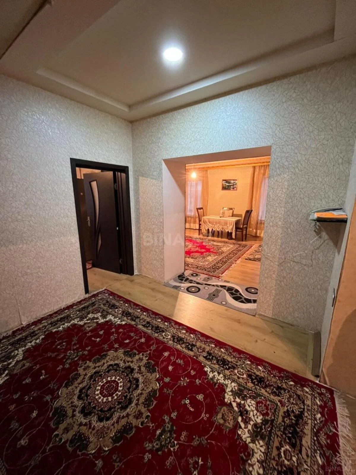 Satılır 6 otaqlı həyət evi 220 m²