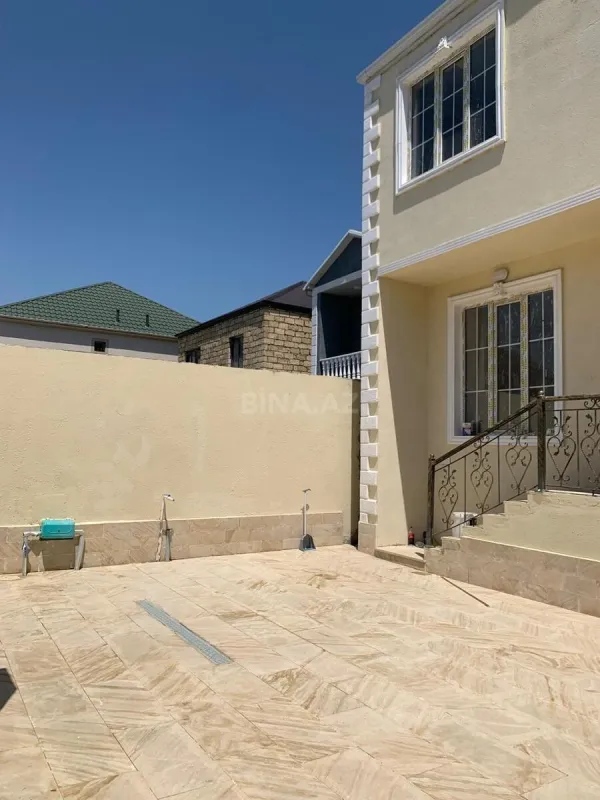 Satılır 4 otaqlı həyət evi 150 m²