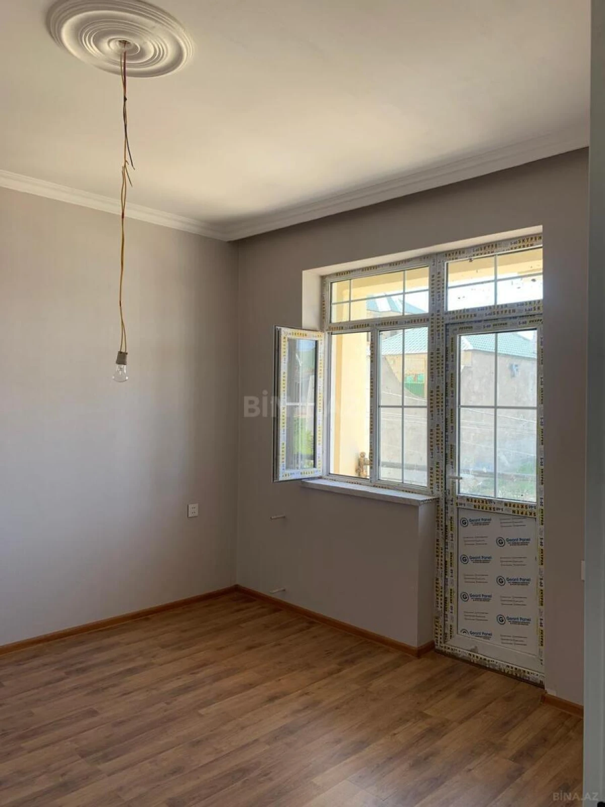 Satılır 4 otaqlı həyət evi 150 m²