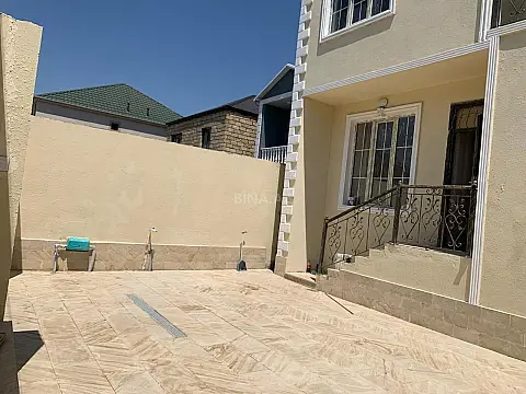 Satılır 4 otaqlı həyət evi 150 m²