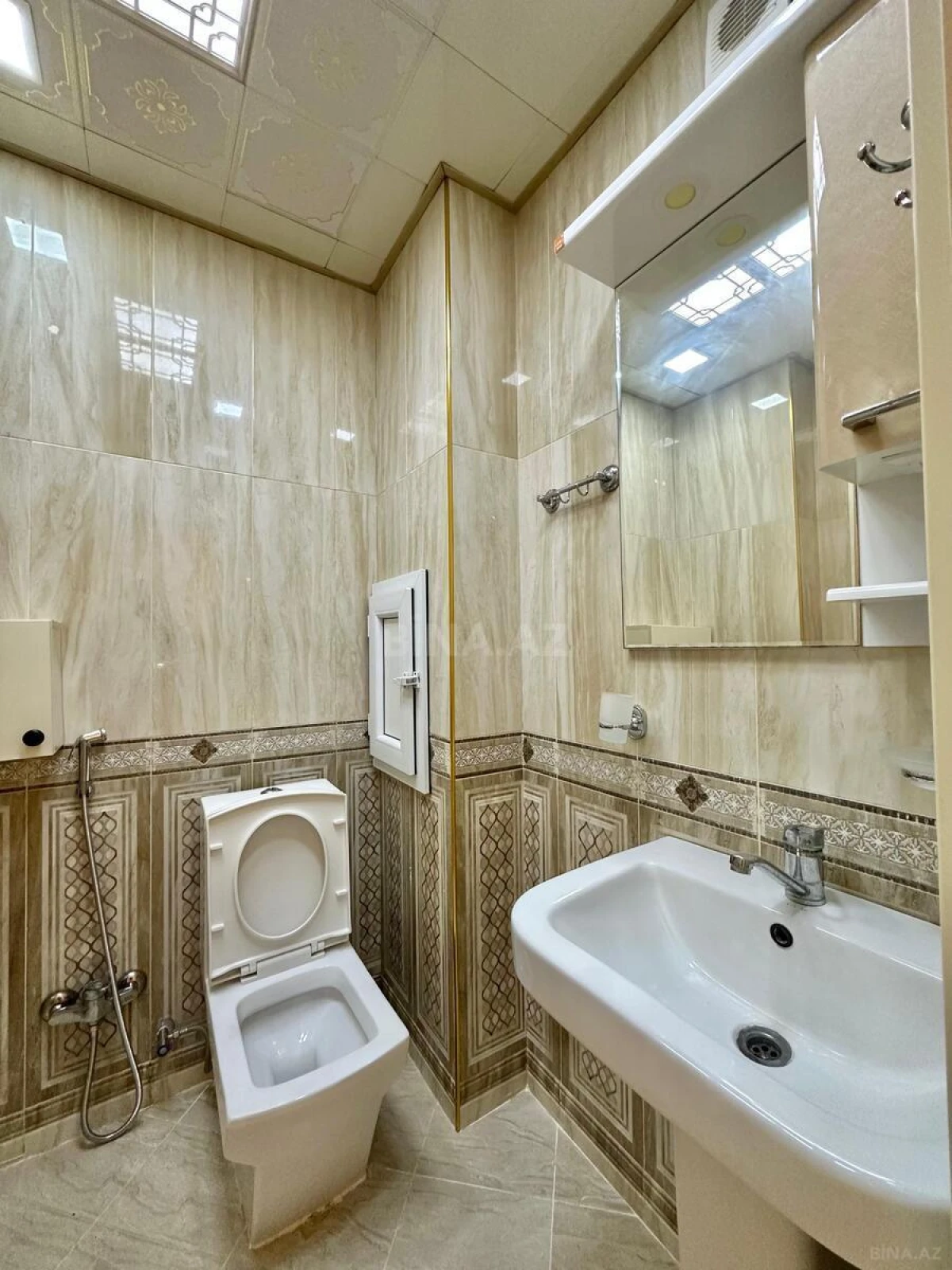 Satılır 1 otaqlı mənzil 51 m²