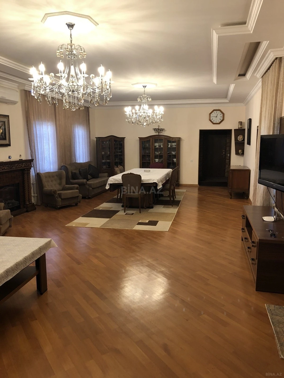 Satılır 8 otaqlı həyət evi 600 m²