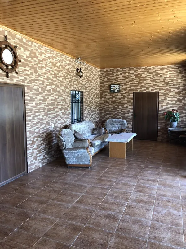 Satılır 8 otaqlı həyət evi 600 m²