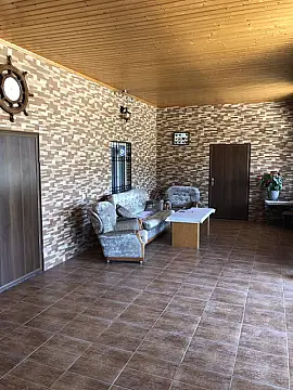 Satılır 8 otaqlı həyət evi 600 m²