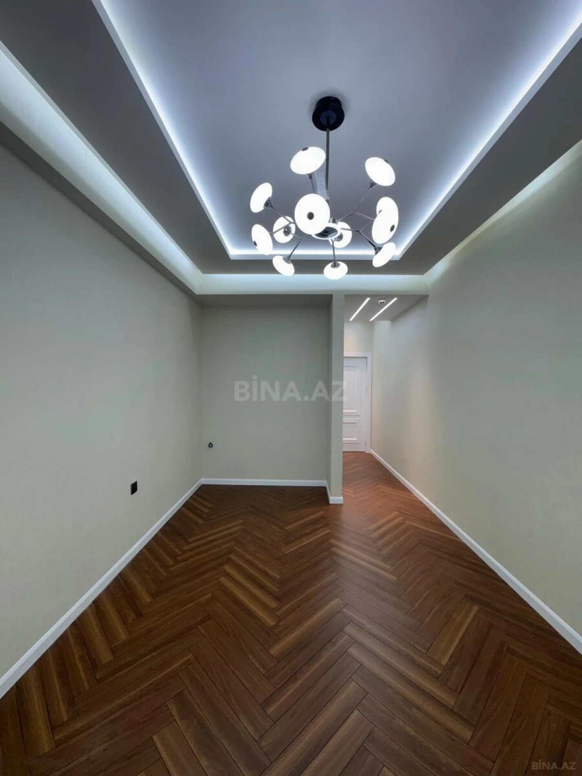 Satılır 3 otaqlı mənzil 97 m²