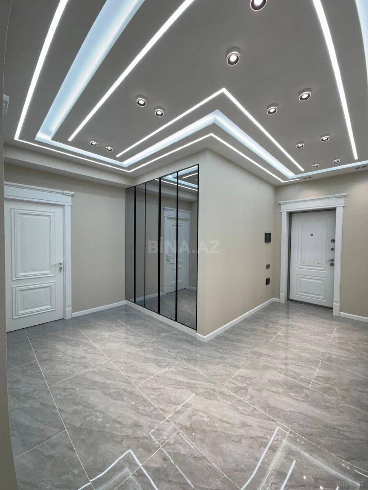 Satılır 3 otaqlı mənzil 97 m²