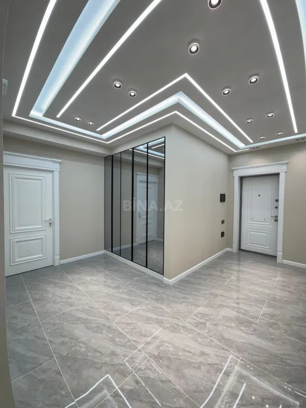 Satılır 3 otaqlı mənzil 97 m²