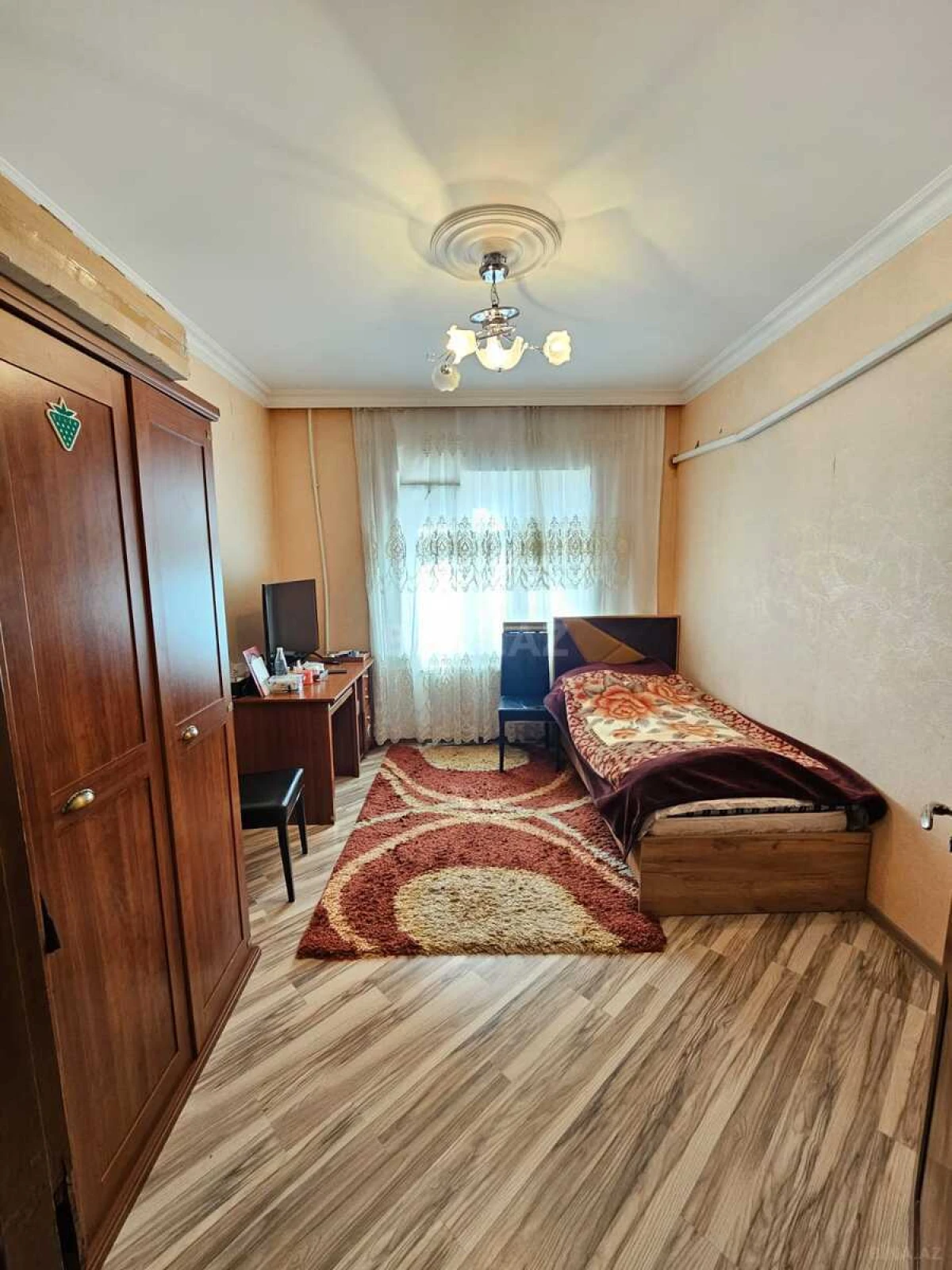 Satılır 5 otaqlı mənzil 120 m²