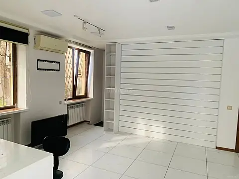 Kirayə verilir obyekt 55 m² — Bakı, Memar Əcəmi yanı 55.00 m²