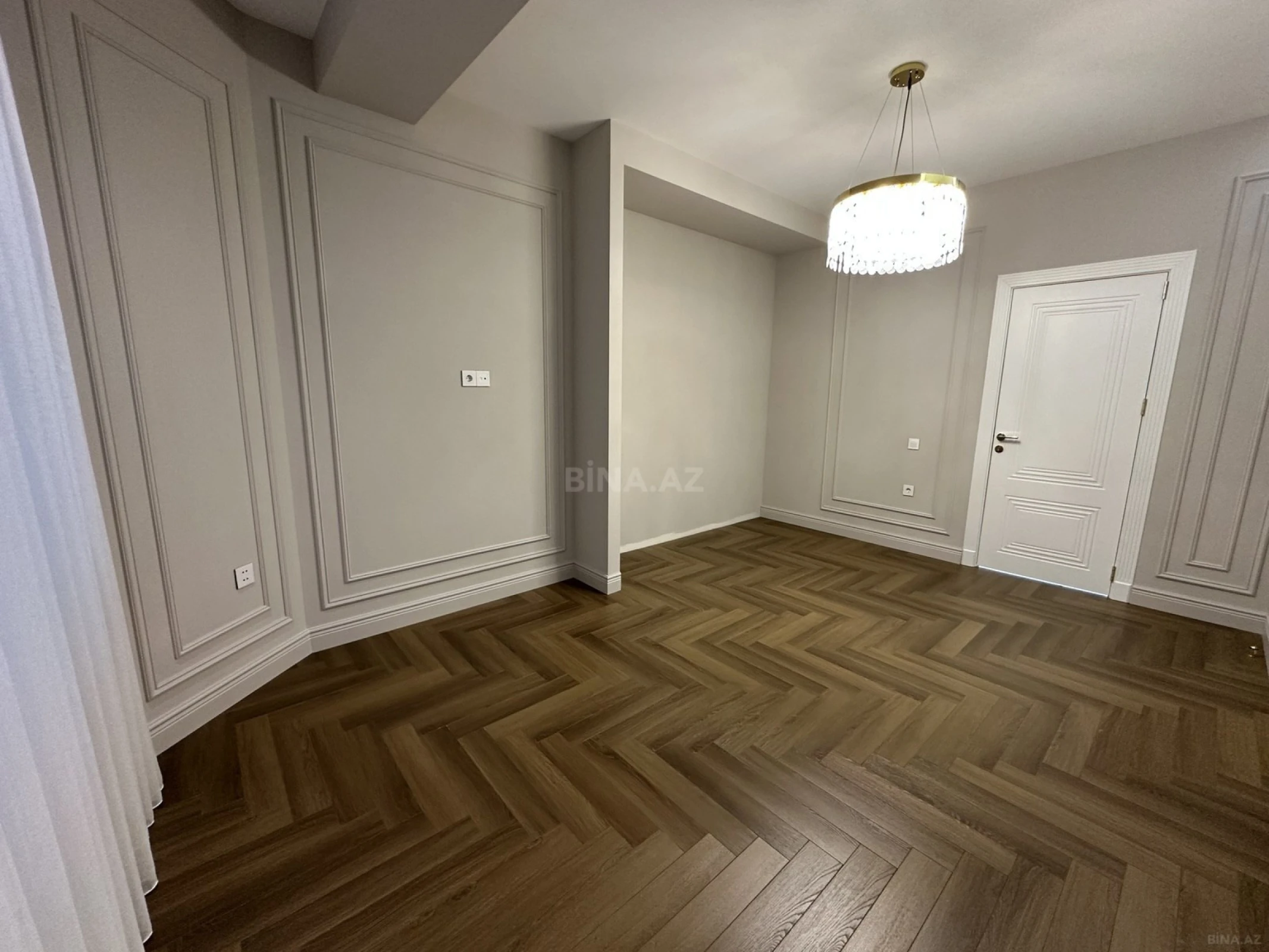 Satılır 3 otaqlı mənzil 110 m²
