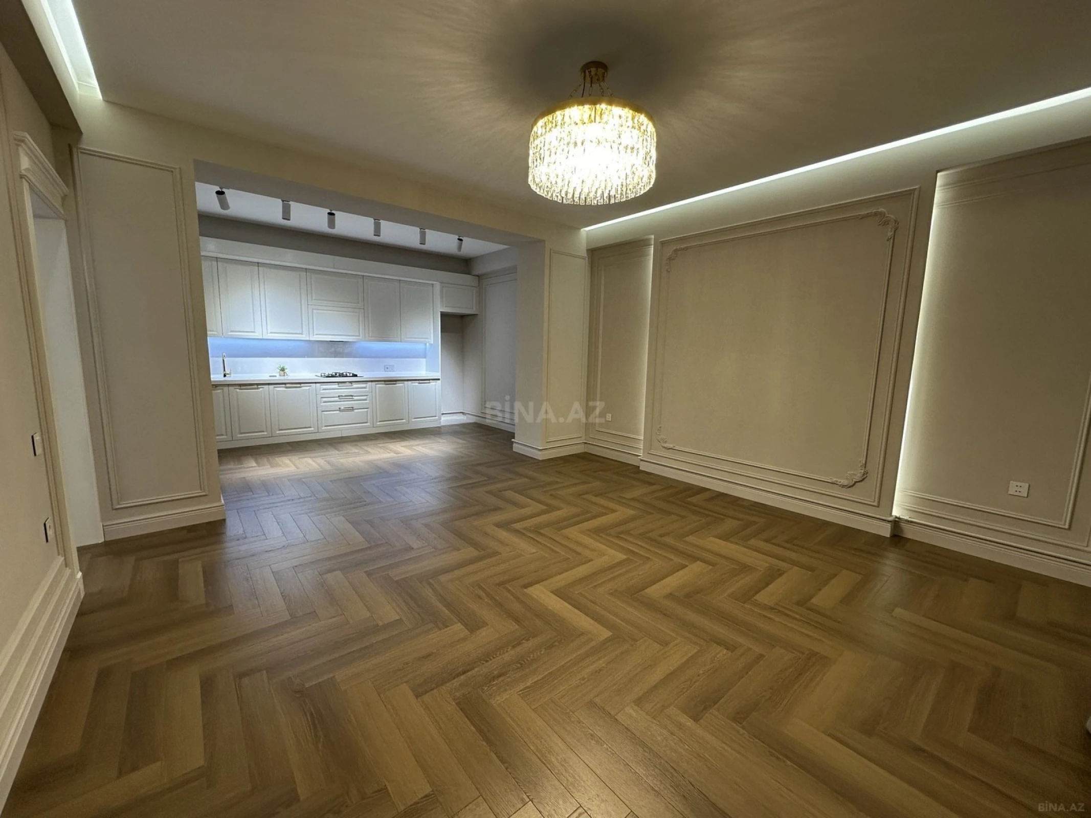 Satılır 3 otaqlı mənzil 110 m²