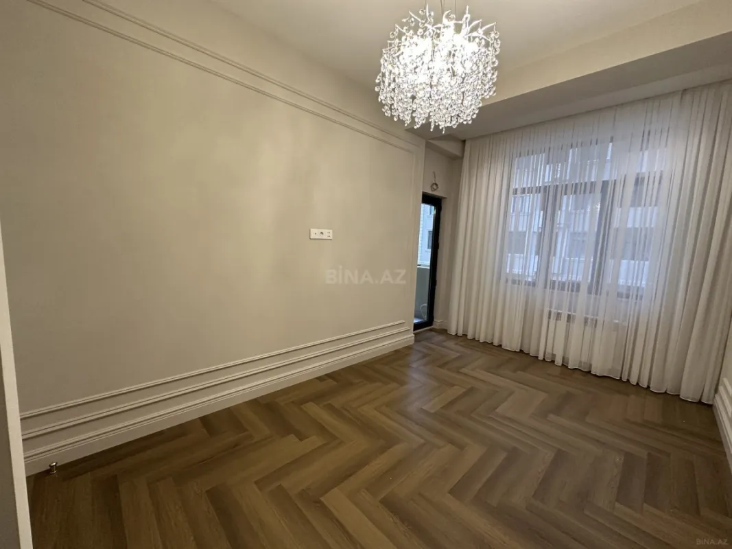Satılır 3 otaqlı mənzil 110 m²