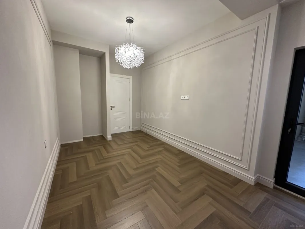 Satılır 3 otaqlı mənzil 110 m²