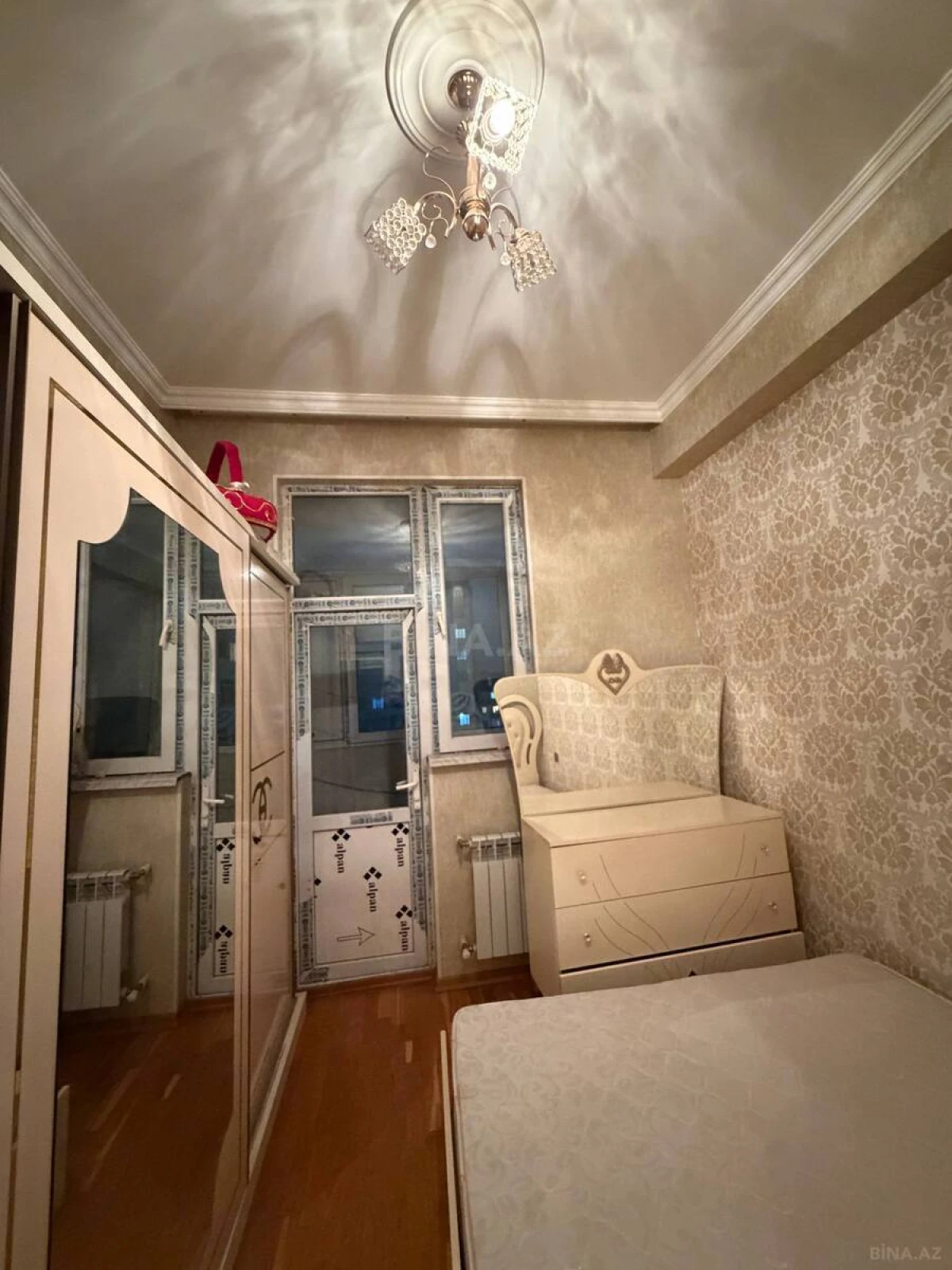 Kirayə verilir 2 otaqlı mənzil 45 m²