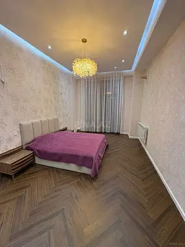 Satılır 2 otaqlı mənzil 86 m²