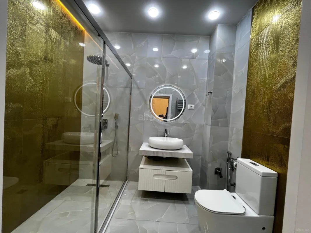 Satılır 4 otaqlı mənzil 133 m²