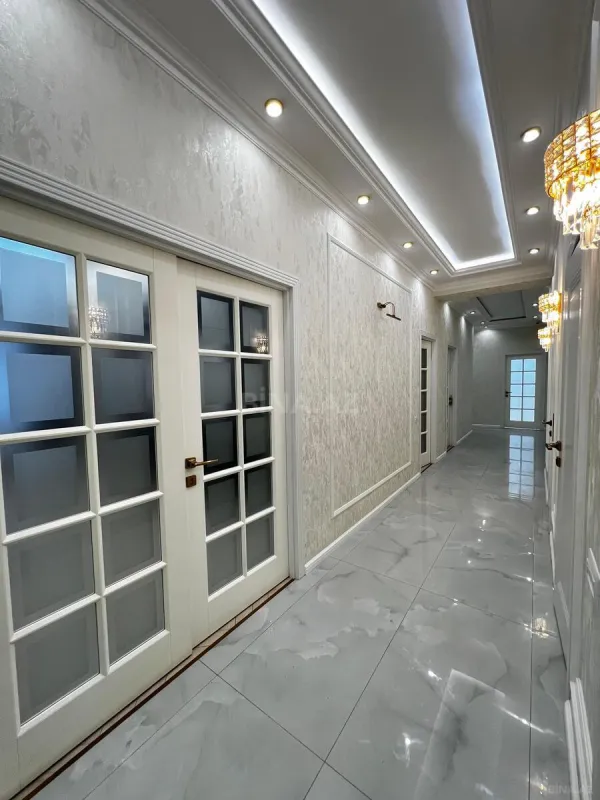 Satılır 4 otaqlı mənzil 133 m²
