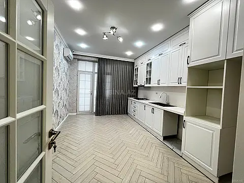 Satılır 4 otaqlı mənzil 133 m² — Bakı, Qaraçuxur 4 otaq 133.00 m²