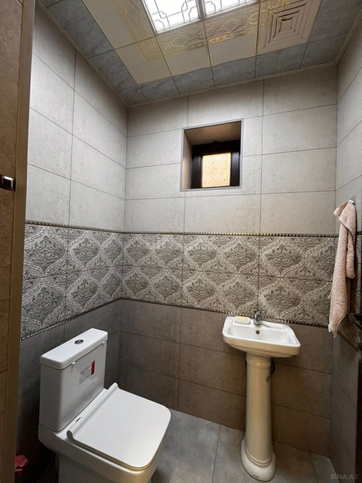 Satılır 9 otaqlı həyət evi 550 m²