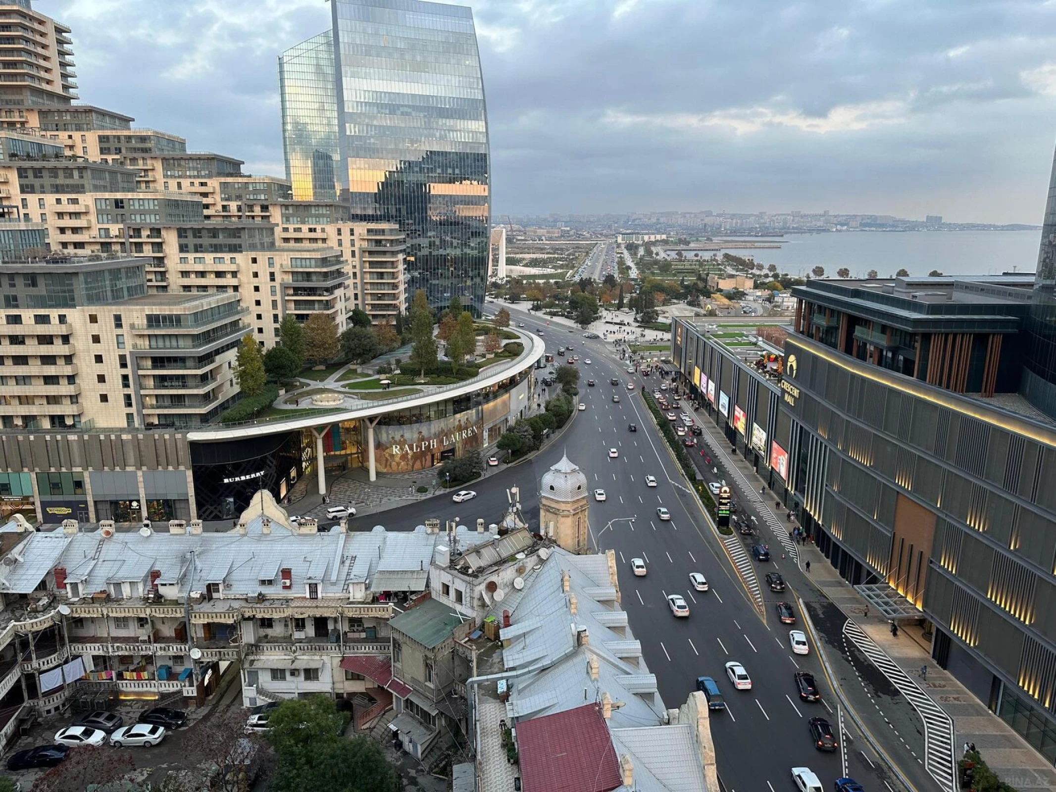 Kirayə verilir 3 otaqlı mənzil 130 m²