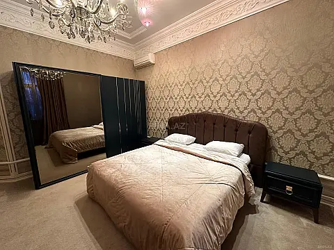 Kirayə verilir 3 otaqlı mənzil 130 m²