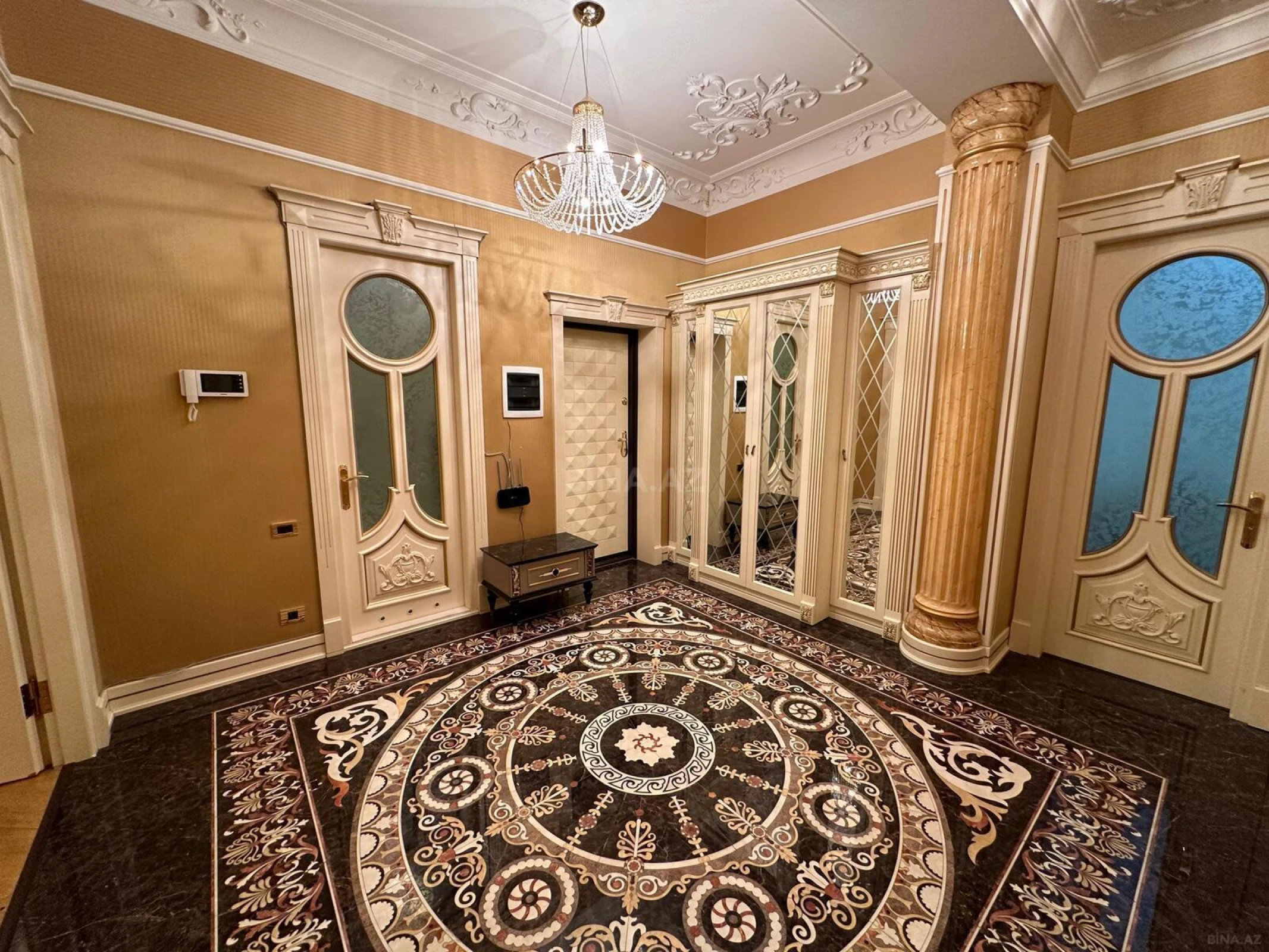 Kirayə verilir 3 otaqlı mənzil 130 m²