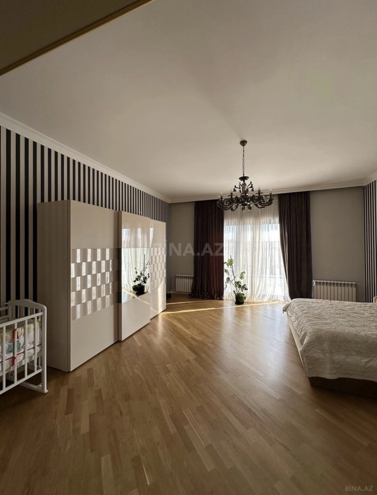 Kirayə verilir 5 otaqlı həyət evi 360 m²