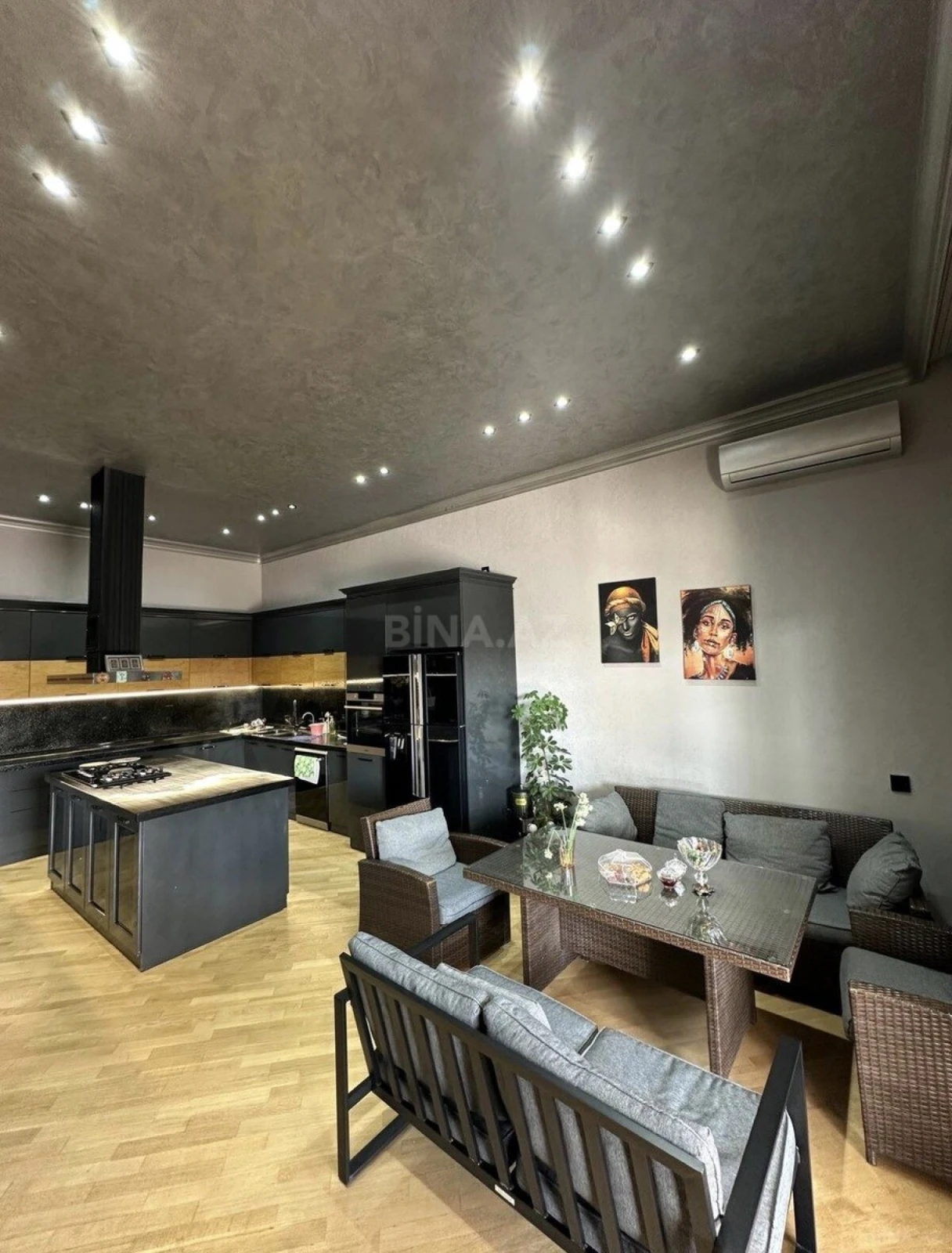 Kirayə verilir 5 otaqlı həyət evi 360 m²