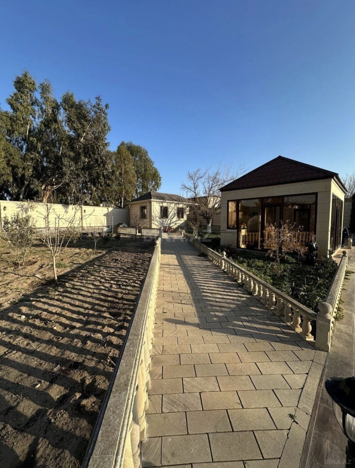 Kirayə verilir 5 otaqlı həyət evi 360 m²