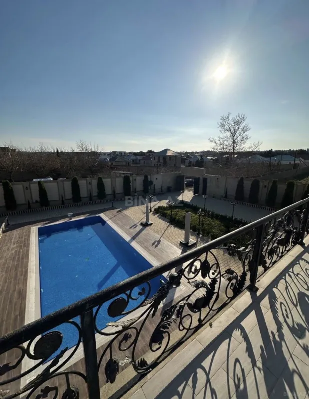 Kirayə verilir 5 otaqlı həyət evi 360 m²