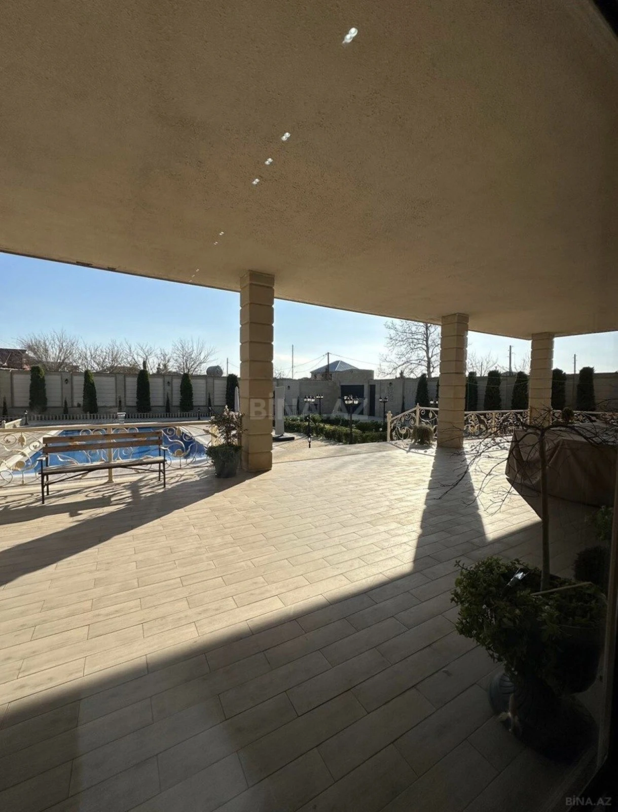 Kirayə verilir 5 otaqlı həyət evi 360 m²