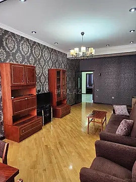 Kirayə verilir 3 otaqlı mənzil 125 m²