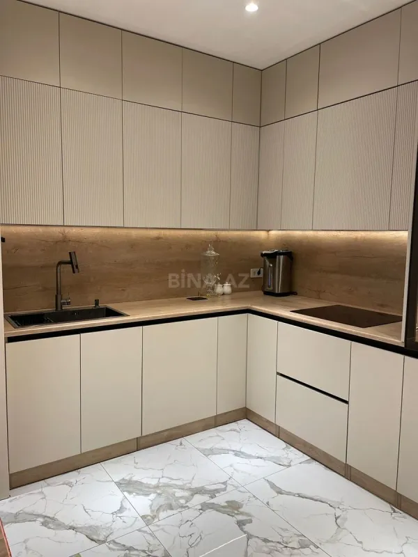 Satılır 3 otaqlı mənzil 108 m²