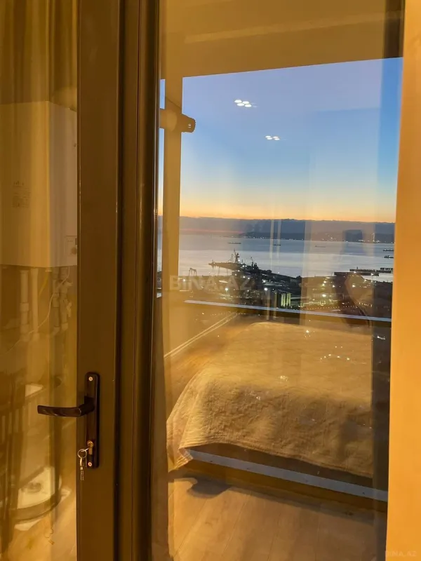 Satılır 3 otaqlı mənzil 108 m²