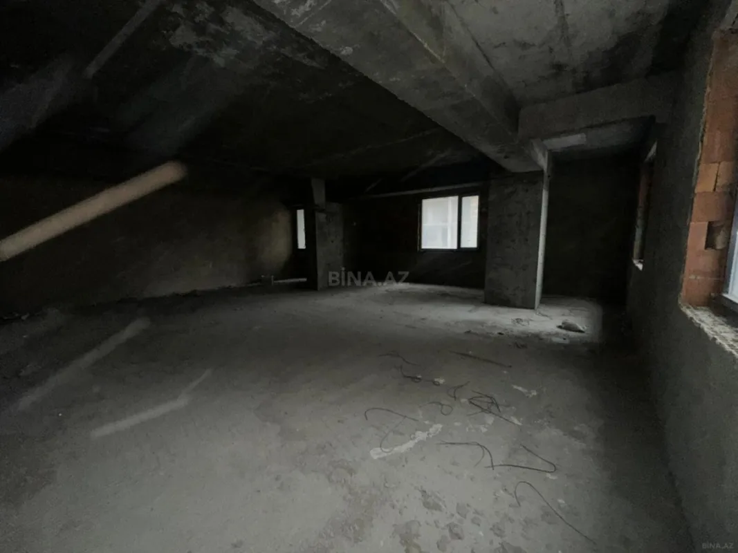 Satılır 2 otaqlı mənzil 106 m²